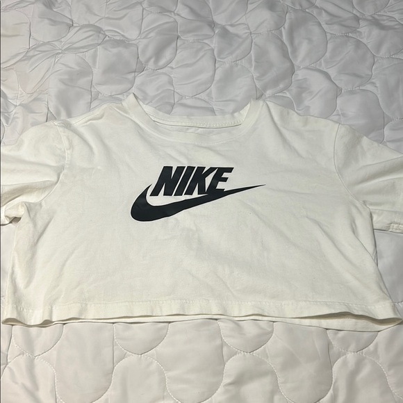 Nike White Crop Top - Picture 2 of 6